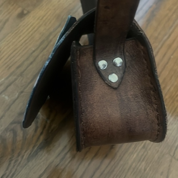 Crossbody Multi-color Flower Handbag - Picture 7 of 12